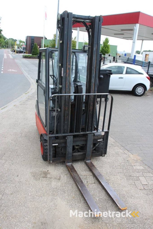Forklift Linde E18C-02 Electric 1800kg 6.0m 2002
