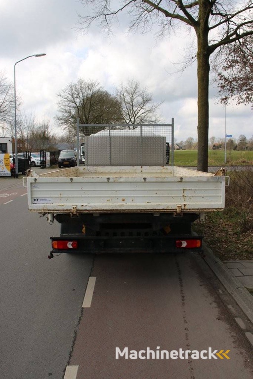 Truck Tipper Nissan NT500 Diesel