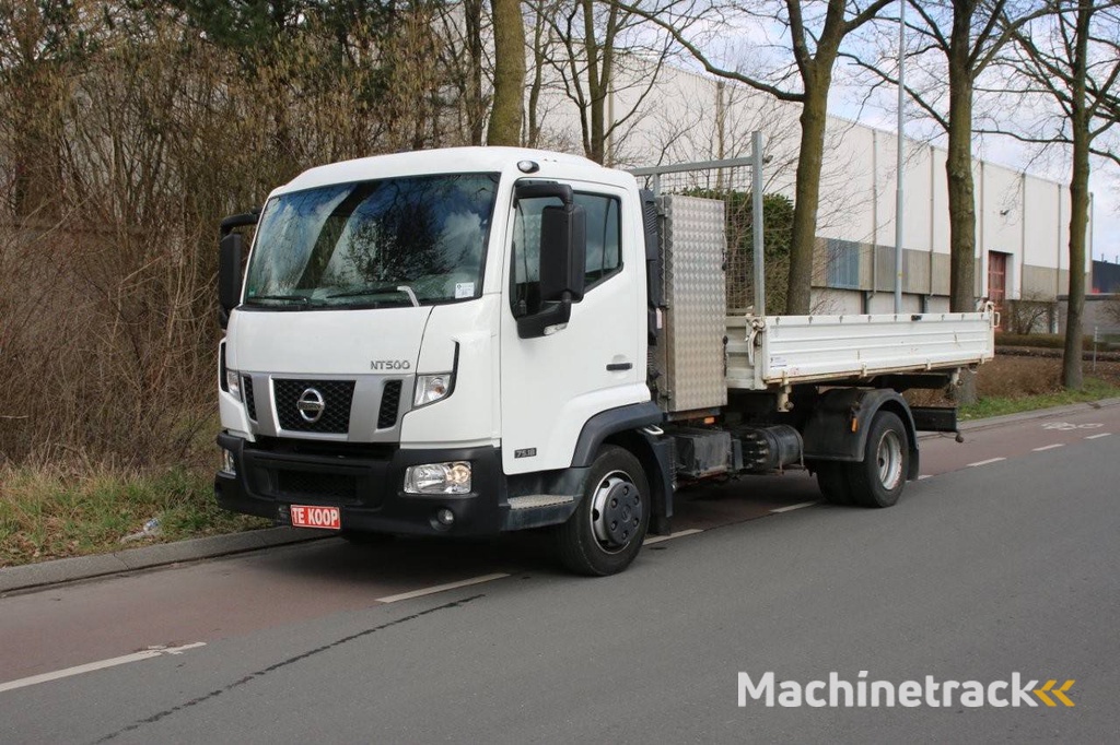 Truck Tipper Nissan NT500 Diesel