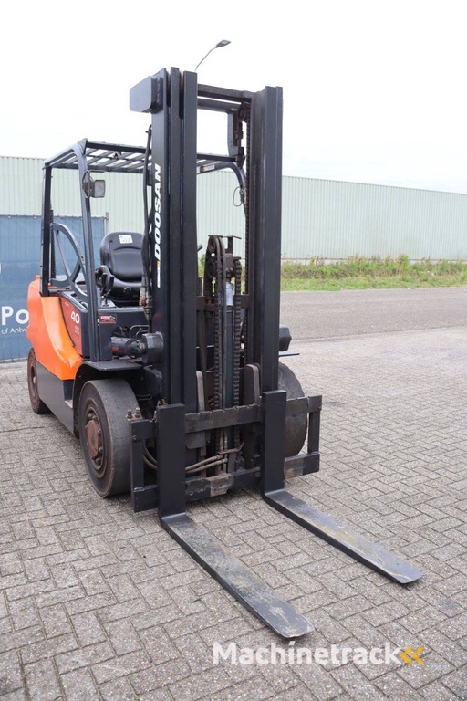 Forklift Doosan NVS000PC Diesel