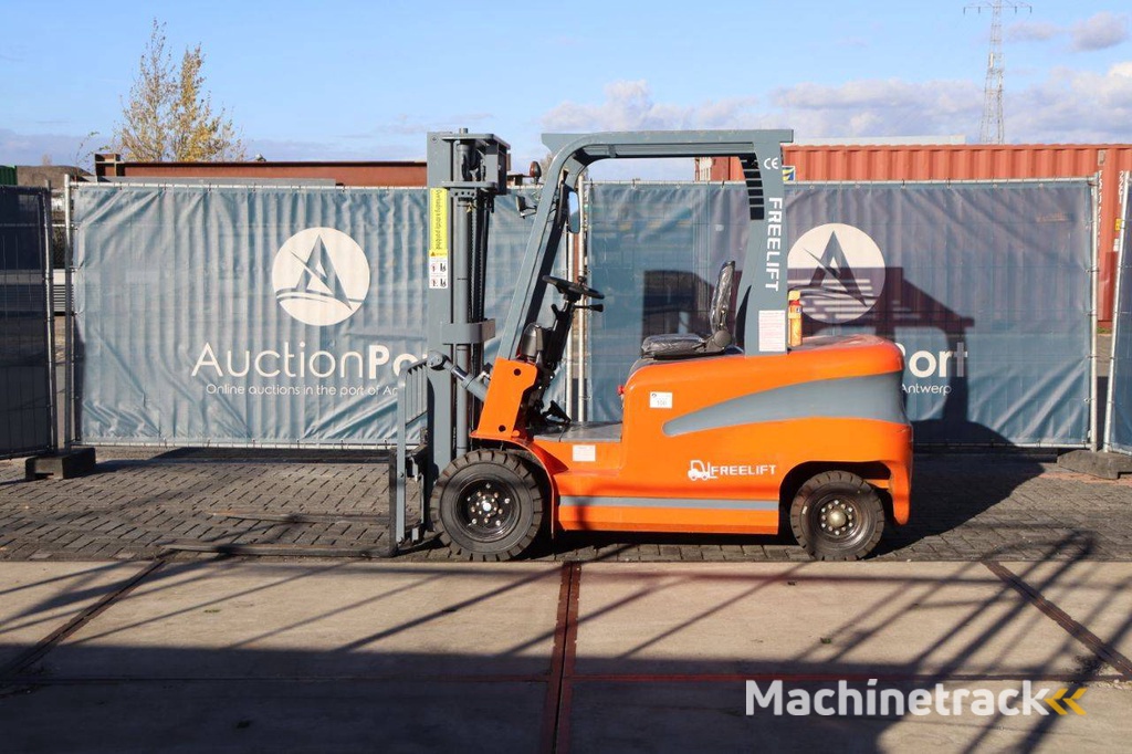 Forklift Freelift CMF20 Electric 2000kg 3.0m 2024