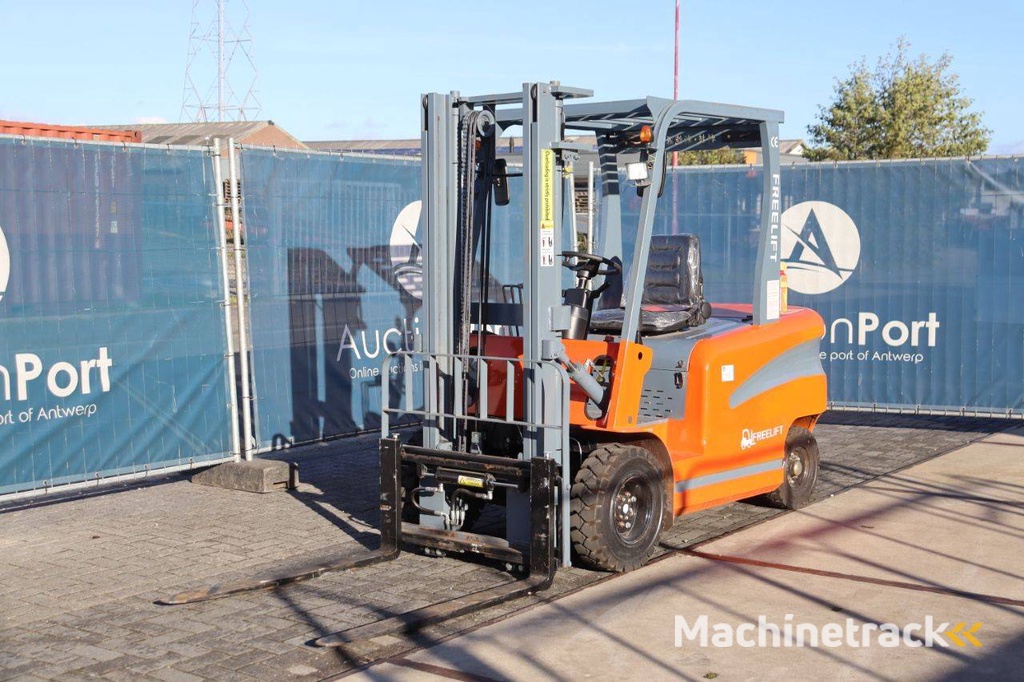 Forklift Freelift CMF20 Electric 2000kg 3.0m 2024