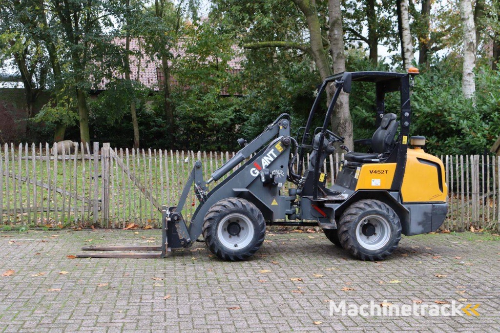 Kniklader Giant V452T Diesel 33kW 2010