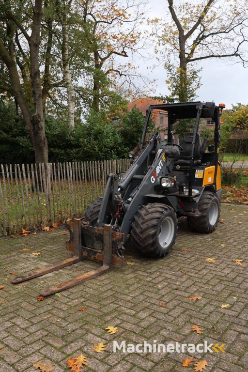 Kniklader Giant V452T Diesel 33kW 2010