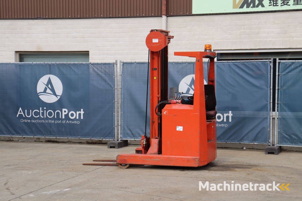 Reach truck BT BTRT 1350/9 Electric 1350kg 5.7m 1979