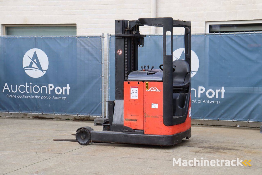 Reach truck Linde R16 Electric 1600kg 4.7m 1997