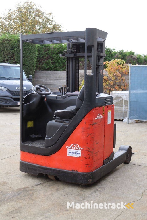 Reach truck Linde R16 Electric 1600kg 4.7m 1997