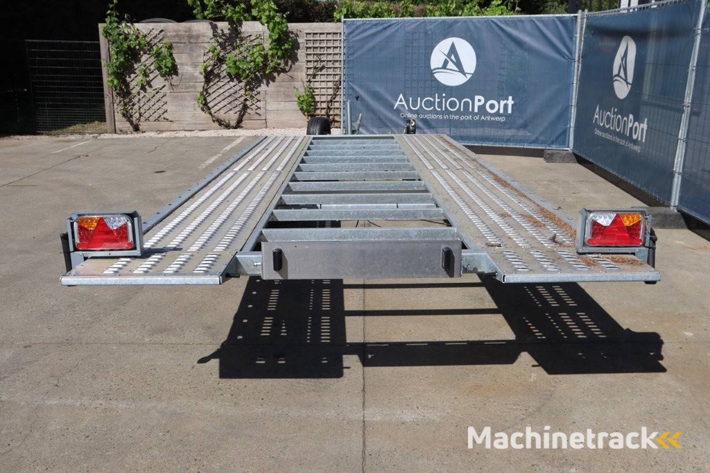 Kantelbare Autotransporter Lorries 2700RT Nieuw