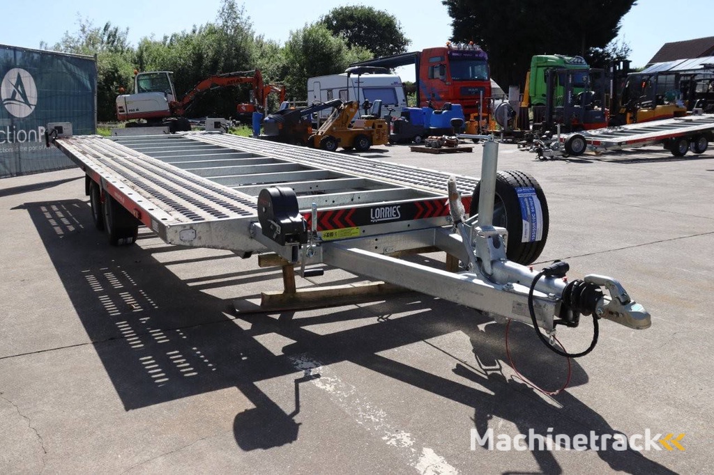 Kantelbare Autotransporter Lorries 2700RT Nieuw