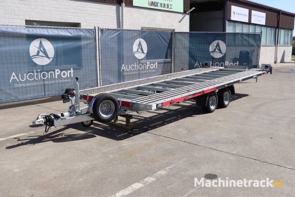 Kantelbare Autotransporter Lorries 2700RT Nieuw
