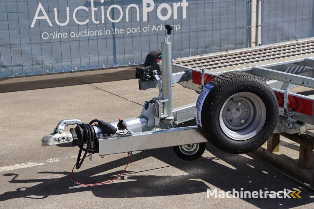 Kantelbare Autotransporter Lorries 2700RT Nieuw