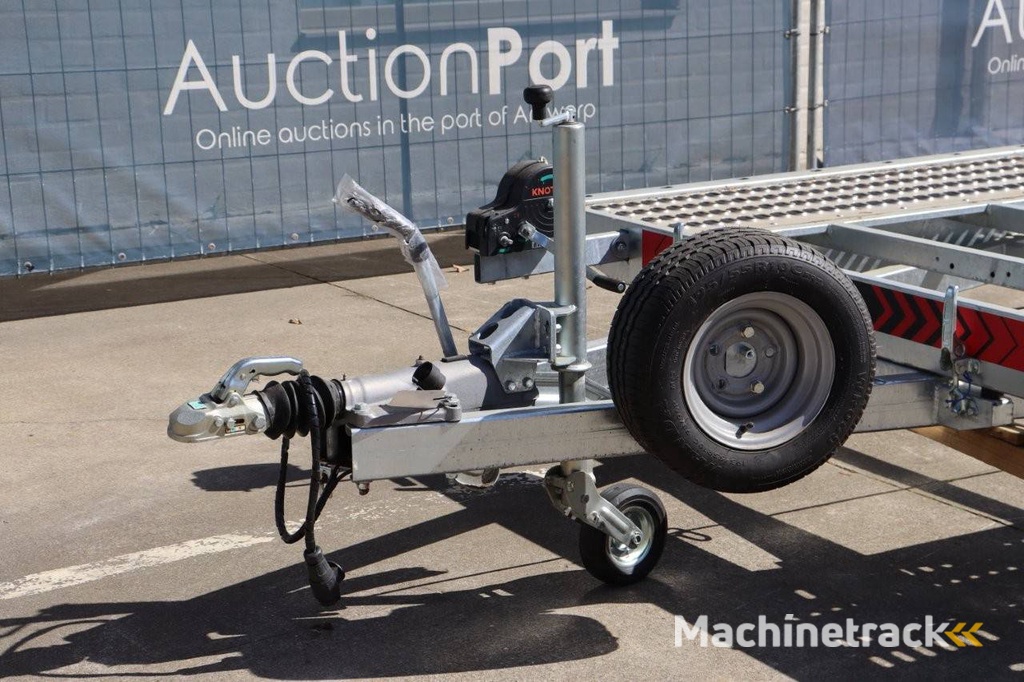 Kippbarer Autotransporter LKW 3000RT Neu