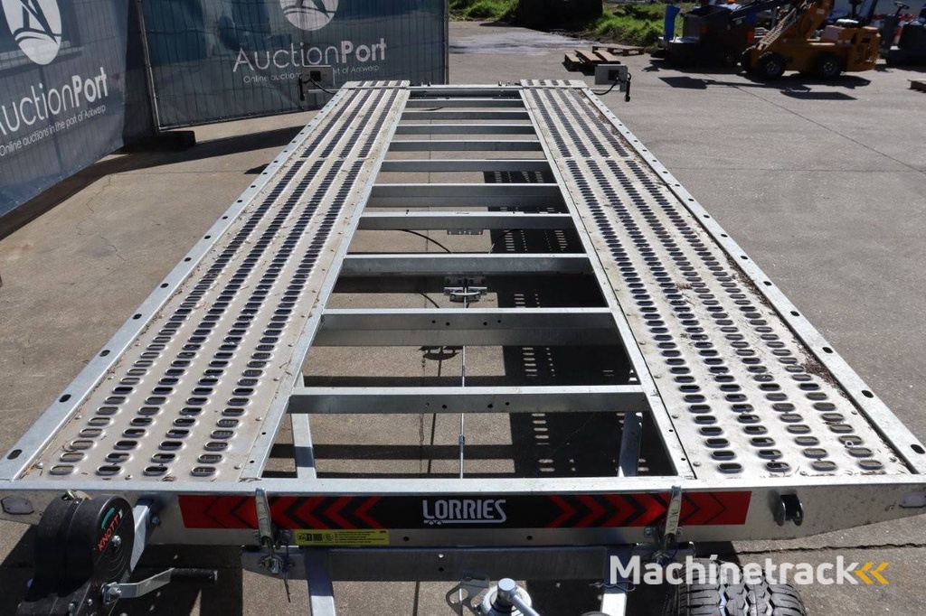 Kippbarer Autotransporter LKW 3000RT Neu