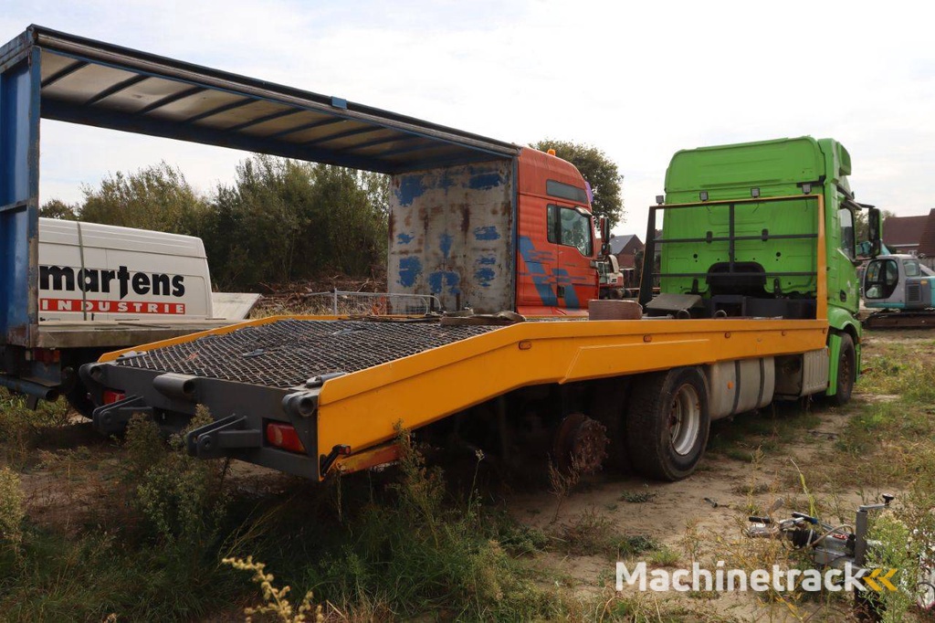 Vrachtwagen Mercedes-Benz Actros 2551 Diesel 2017