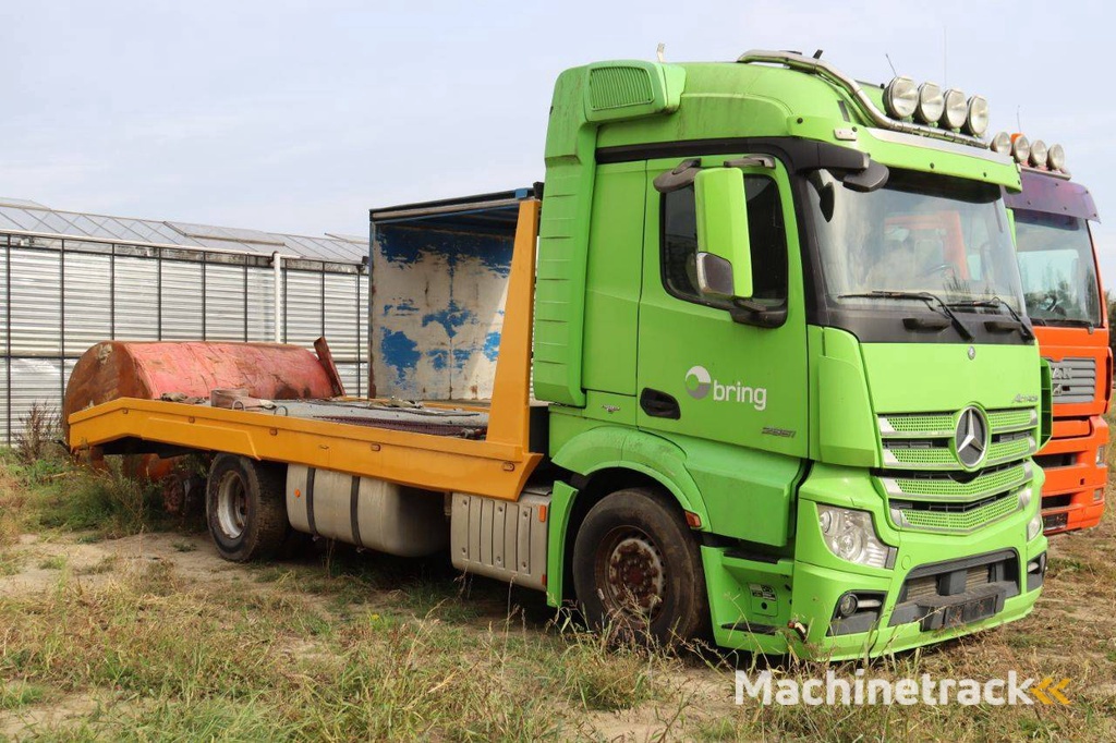Vrachtwagen Mercedes-Benz Actros 2551 Diesel 2017