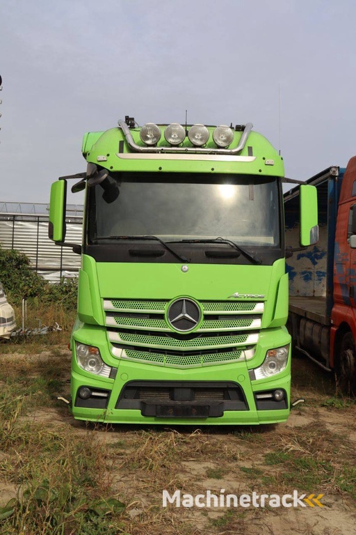 Vrachtwagen Mercedes-Benz Actros 2551 Diesel 2017