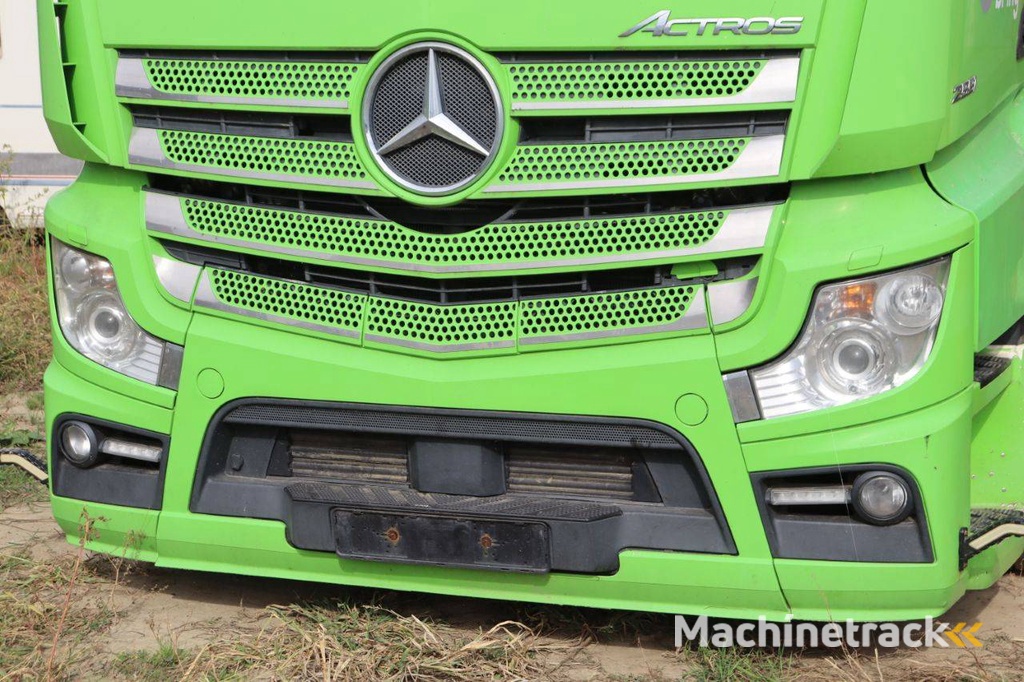 Vrachtwagen Mercedes-Benz Actros 2551 Diesel 2017