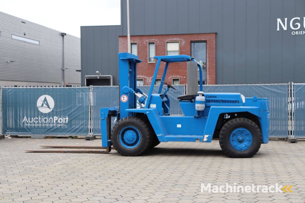 Forklift Clark DCY 160 Diesel 7258kg 5.33m