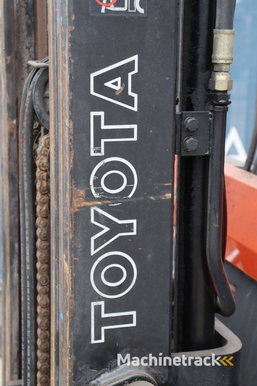 Toyota 25 Elektro-Gabelstapler, 2500 kg, 4,7 m