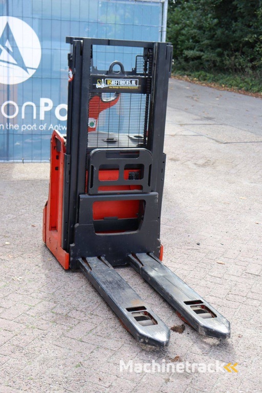Stacker Linde D08 Electric 1800kg 2015