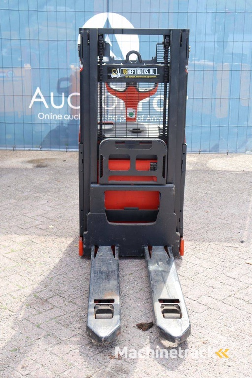 Stacker Linde D08 Electric 1800kg 2015