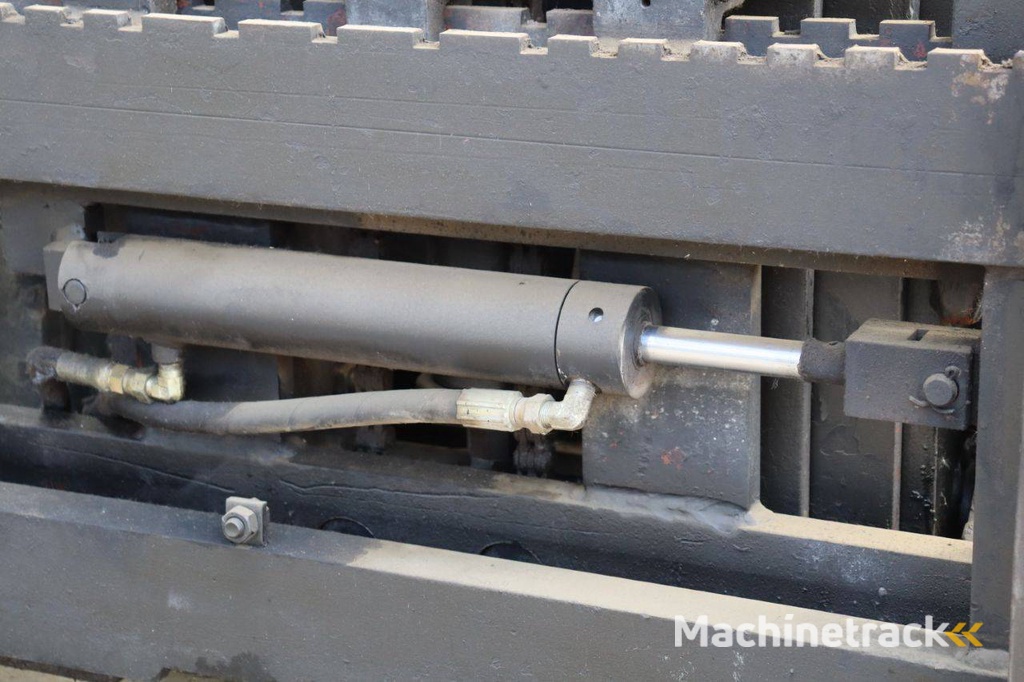 Forklift VMAX EV698.45.77 Electric 1600kg 4.5m 1994