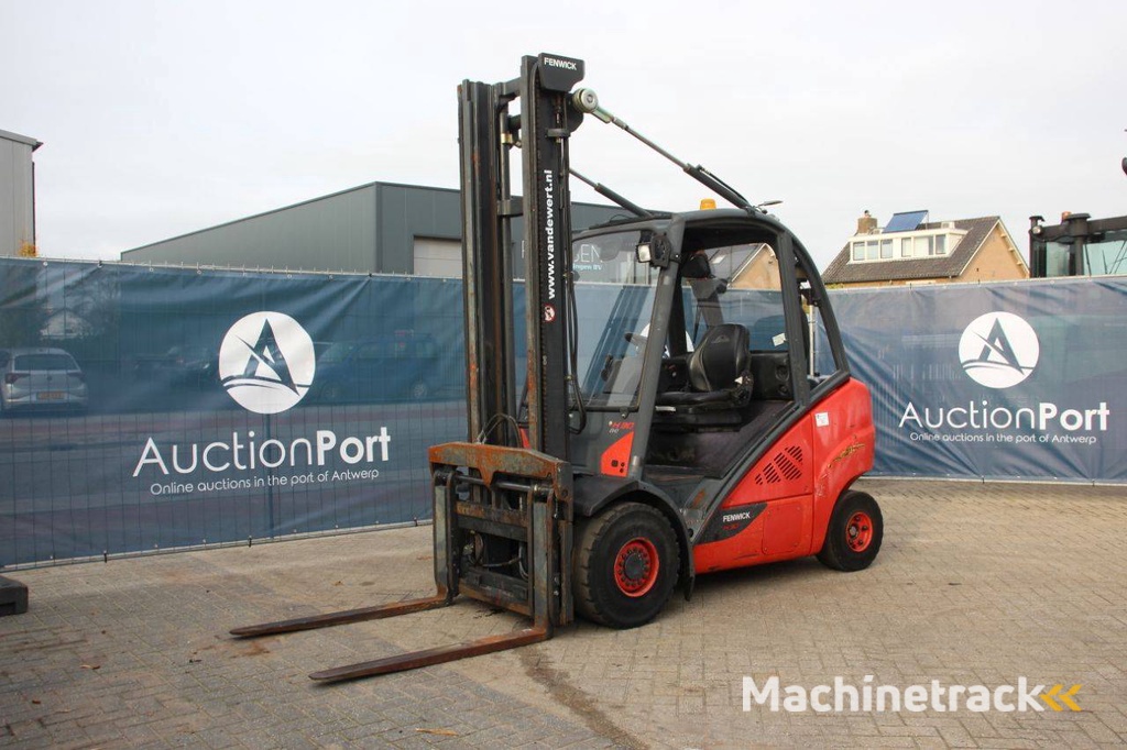 Heftruck Fenwick-Linde H30D-02 Diesel 3000kg 7.0m 2014