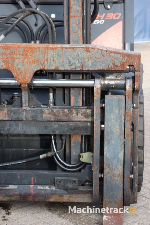 Heftruck Fenwick-Linde H30D-02 Diesel 3000kg 7.0m 2014