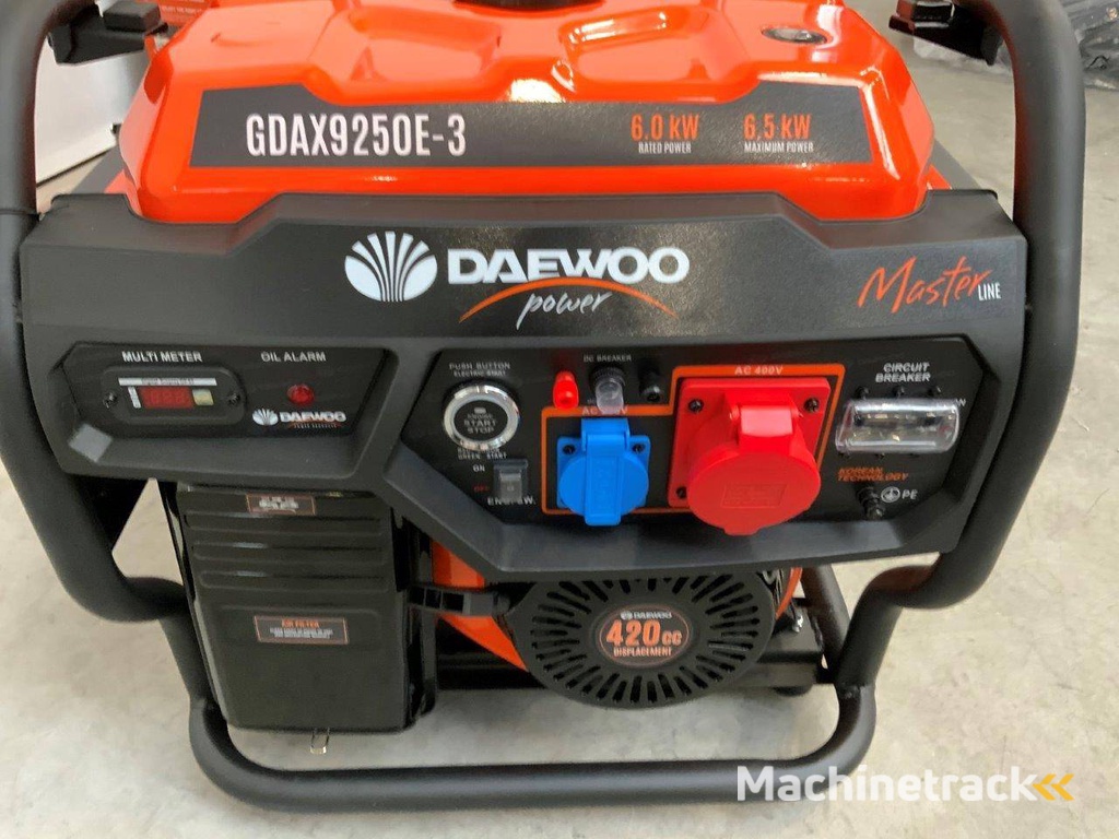 4x Generator Daewoo GDAX9250E-3 Benzine 6.5kVA Nieuw