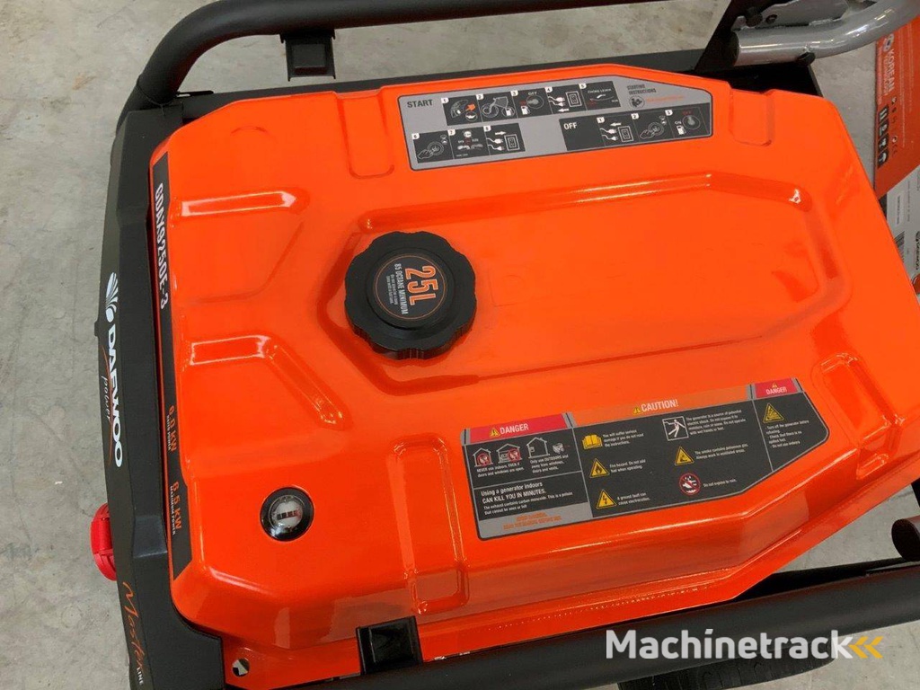 4x Generator Daewoo GDAX9250E-3 Benzine 6.5kVA Nieuw