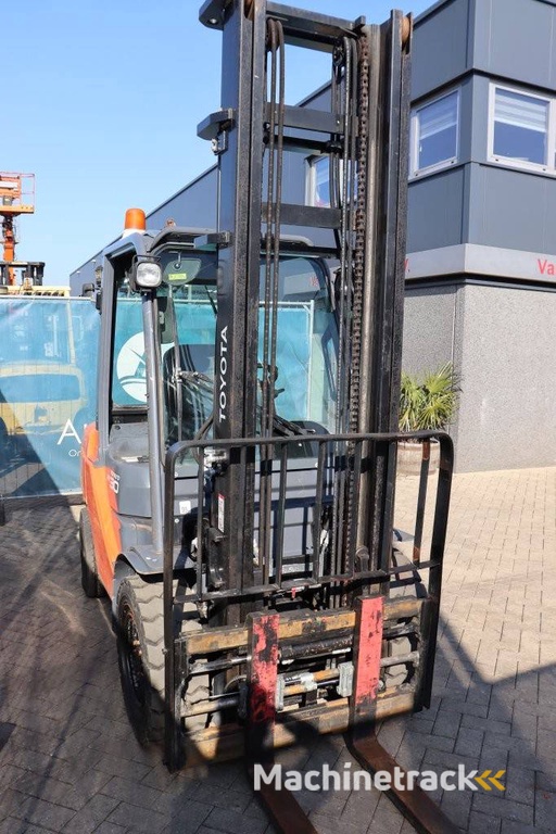 Heftruck Toyota 02-8FDF30 Diesel 3000kg 2012