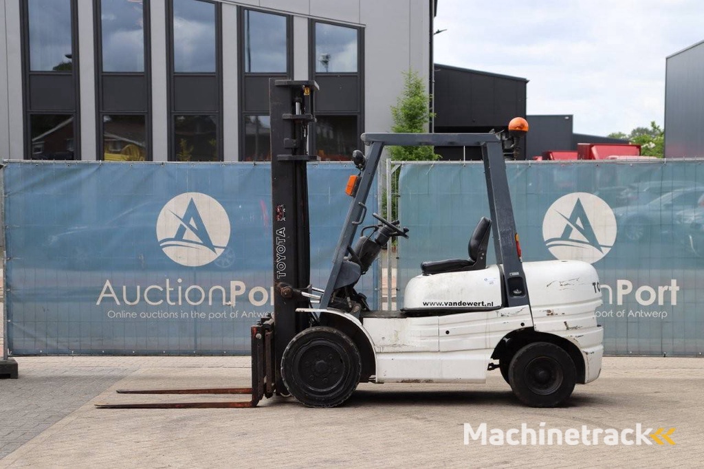 Heftruck Toyota 62-6FDF30 Diesel 3000kg 4.0m 1997
