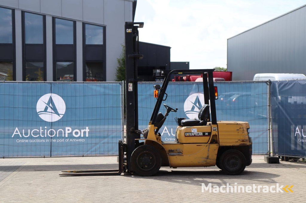 Heftruck Caterpillar DP30 Diesel 3000kg 5.0m 1997