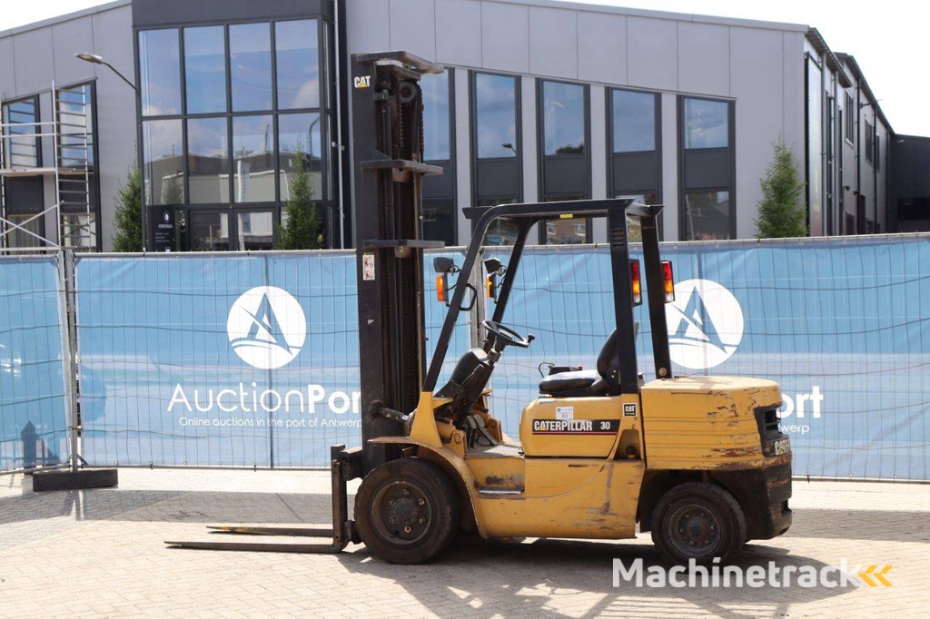 Heftruck Caterpillar DP30 Diesel 3000kg 5.0m 1997