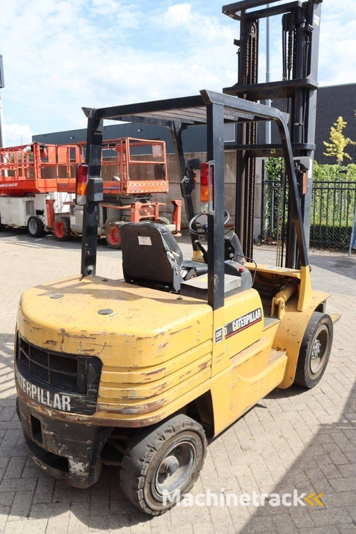 Heftruck Caterpillar DP30 Diesel 3000kg 5.0m 1997
