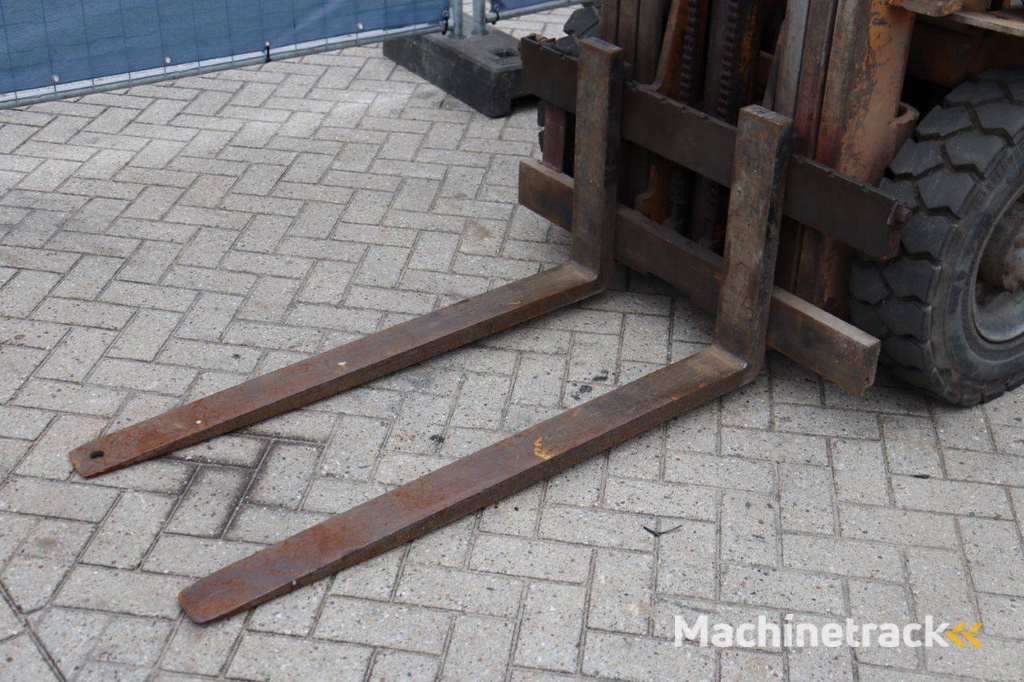 Komatsu FD-25-8 Diesel-Gabelstapler, 2500 kg, Baujahr 1986