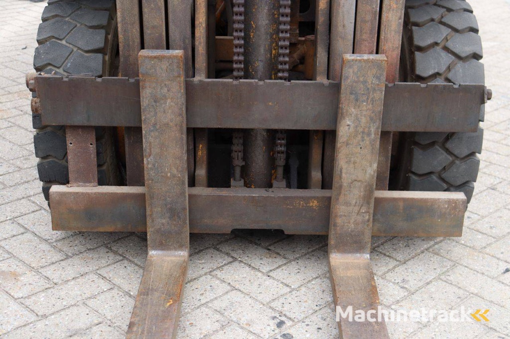 Komatsu FD-25-8 Diesel-Gabelstapler, 2500 kg, Baujahr 1986