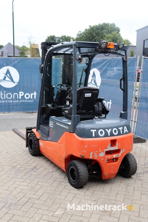 Toyota 8FBM20T Elektrogabelstapler 2000 kg 4,7 m 2017