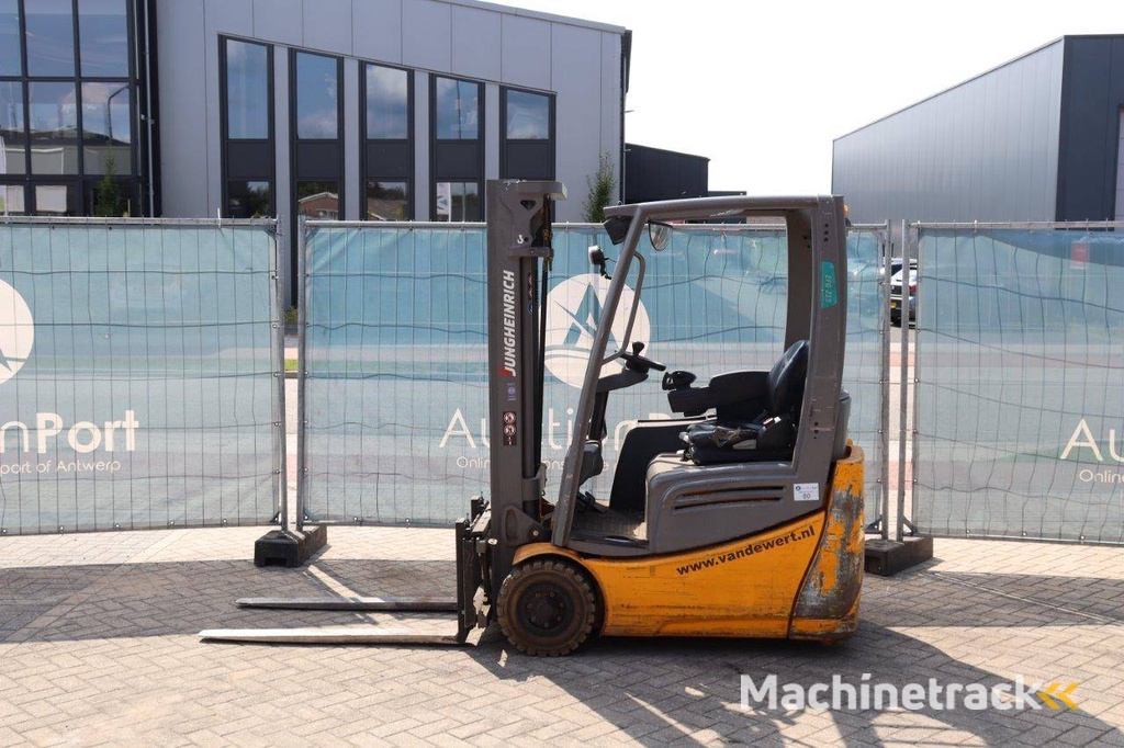 Gabelstapler Jungheinrich EFG215 Elektro 1500 kg 4,5 m 2016