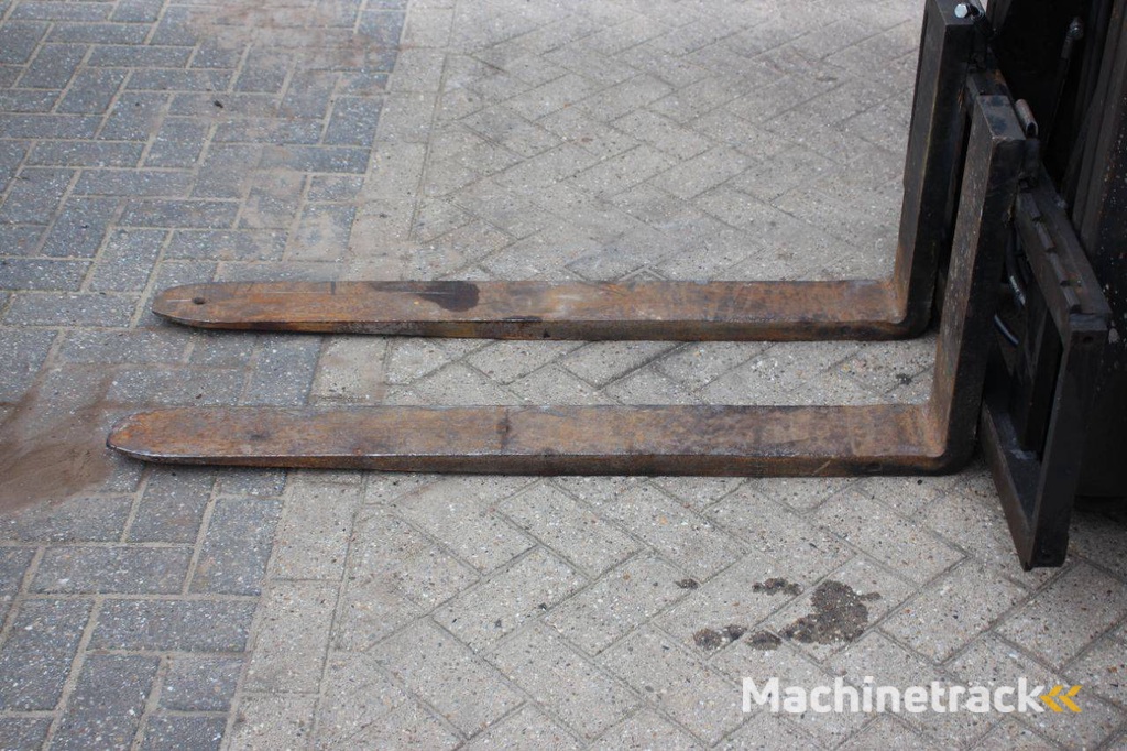 Forklift Toyota 42-7FGF25 LPG 2500kg 4.0m 2001