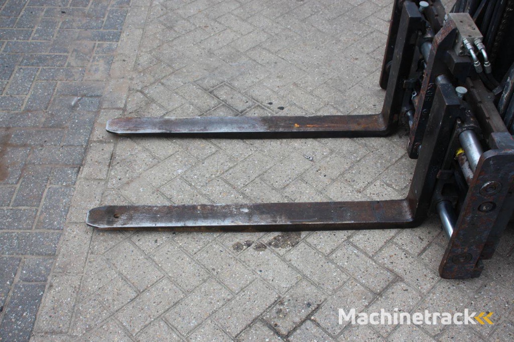 Forklift Komatsu FG25HT-16 LPG 2100kg 4.7m 2008