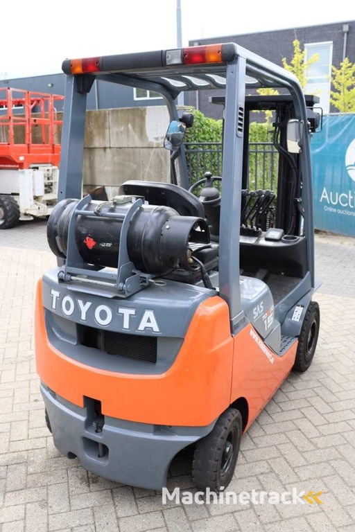 Forklift Toyota 02-8FGF18 LPG 1550kg 4.3m 2008