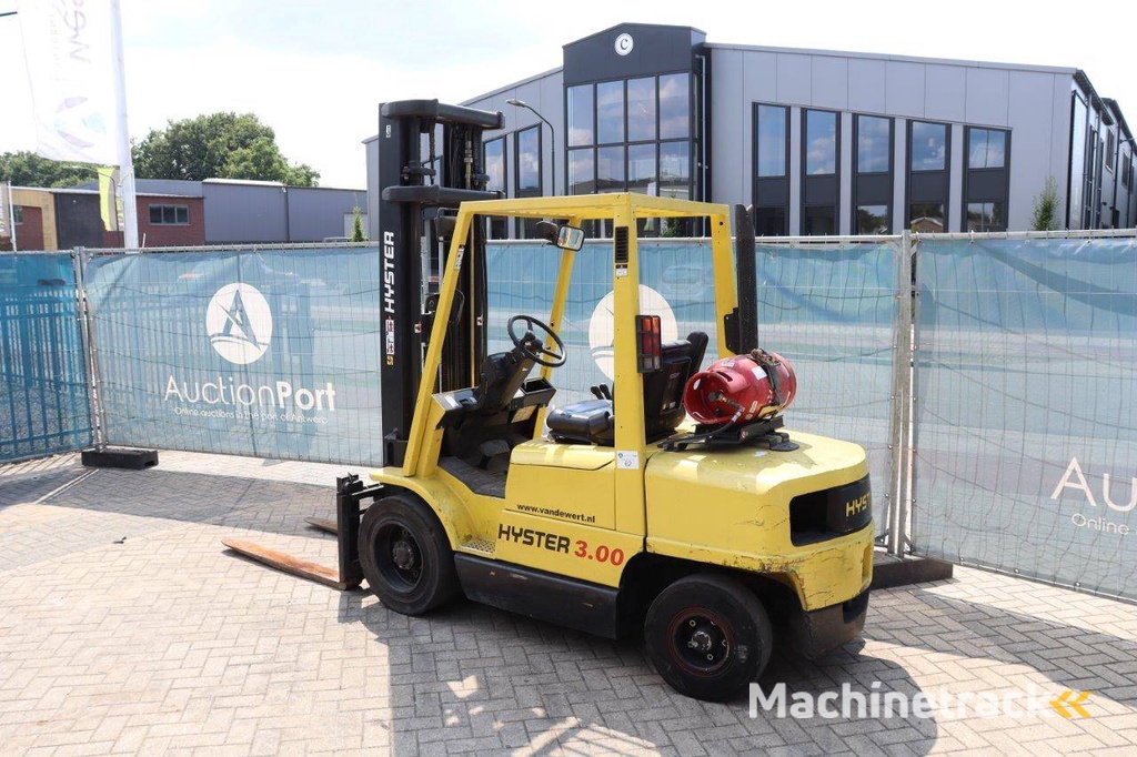 Forklift Hyster H3.20XM LPG 2810kg 5.9m 1998
