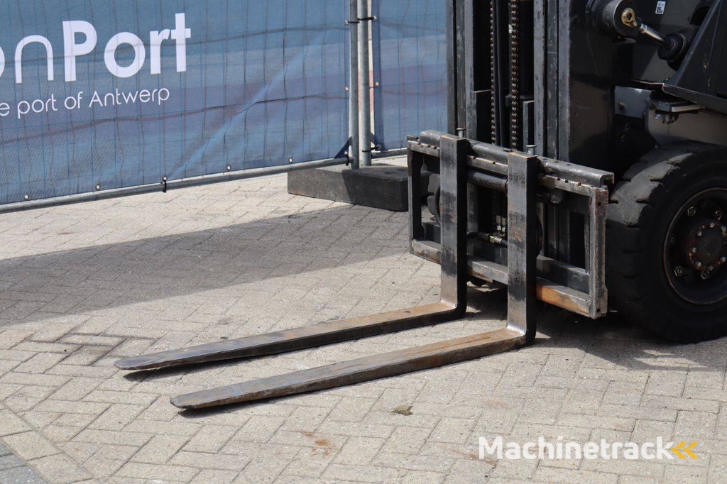 Forklift Nissan UD02A25PQ LPG 2500kg 4.3m 2006