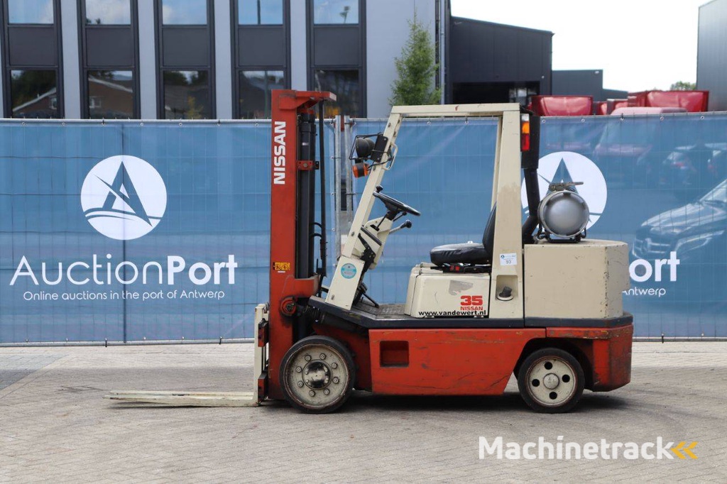 Forklift Nissan KCUGH02F350 LPG 2250kg 3.1m 1995