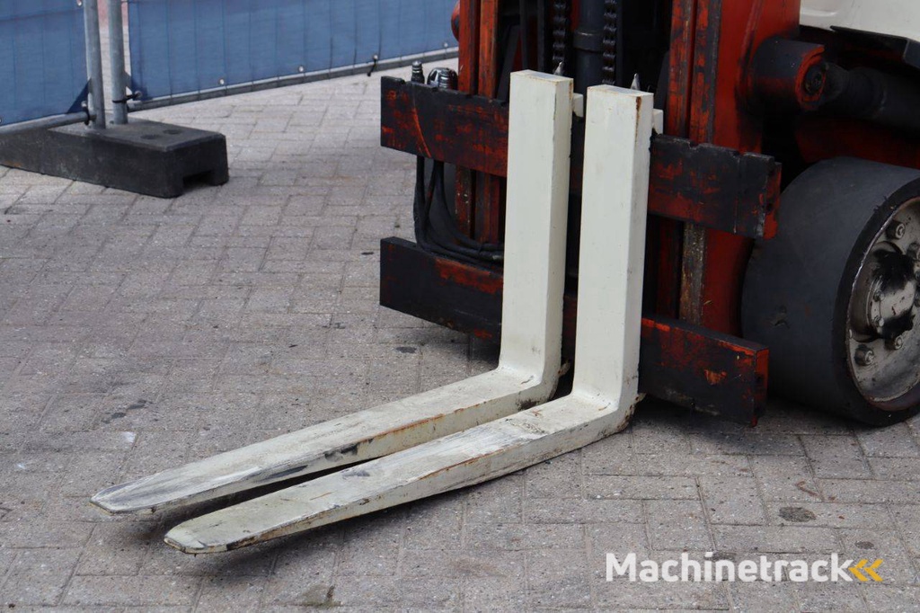 Forklift Nissan KCUGH02F350 LPG 2250kg 3.1m 1995