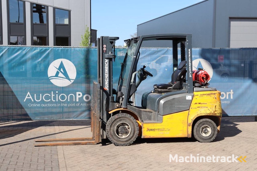 Forklift Jungheinrich TFG 425 LPG 2500kg 4.0m 2014