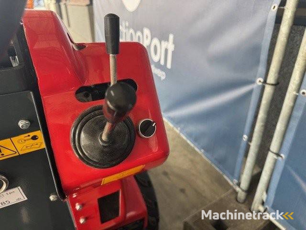 Skid steer loader NM-SLD280 Diesel 13.6kW 2025