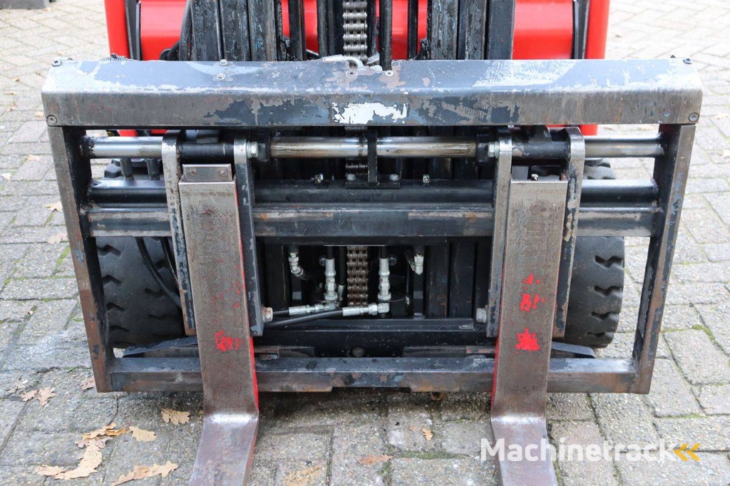 Hyster J2.0XNT MWB Electric Forklift 1520kg 4.6m 2013