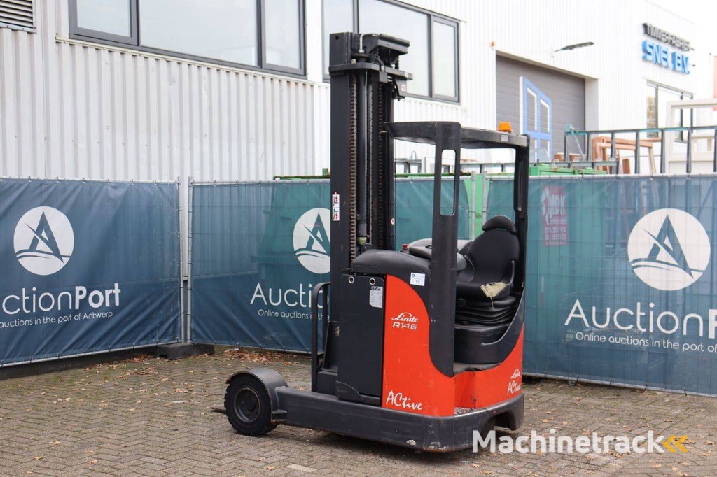Reach truck Linde R14G-12 Electric 1400kg 2010